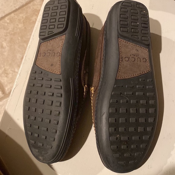Beautiful GUCCI Drivers. Worn maybe once. EUC.Slip on horse bit style. Brown 7.5 - Picture 5 of 6